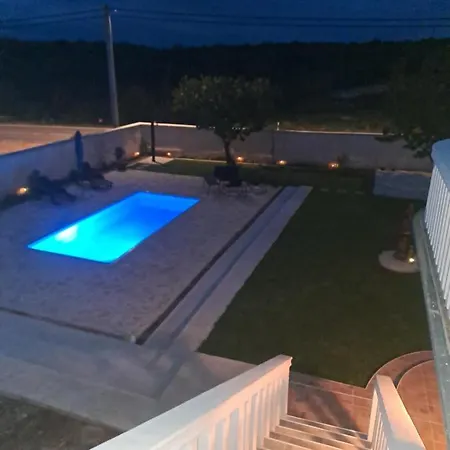 Villa Matanov Dvorac *