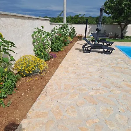 Matanov Dvorac Villa Tisno