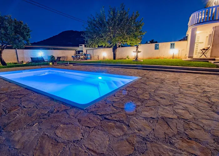 Matanov Dvorac וילה