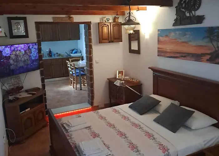 Matanov Dvorac טיסנו