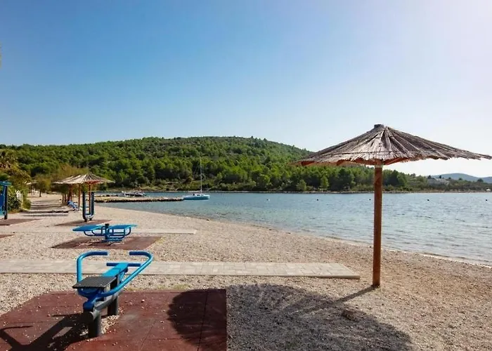 Matanov Dvorac טיסנו